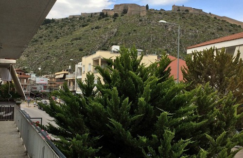 Nafplion City Centre House | ΤΟΑΡΧΟΝΤΙΚΟ ΤΟΥ ΠΕΙΡΑΤΉ