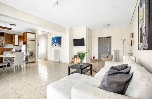 Chalcis Apartment | 100 m² Apartment ∙ 2 bedrooms ∙ 5 guests