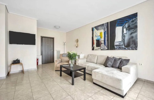 Chalcis Apartment | 100 m² Apartment ∙ 2 bedrooms ∙ 5 guests