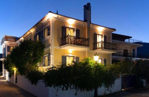 Galaxidi Apartment | 100 m² Apartment ∙ 2 bedrooms ∙ 9 guests