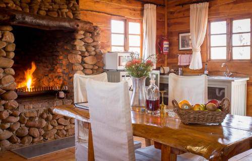 Oudtshoorn Apartment | 100 m² Apartment ∙ 2 bedrooms ∙ 4 guests