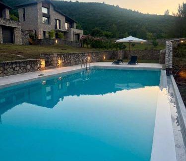 Amfikleia-Elateia Ski Chalet | 100 m² Chalet ∙ 2 bedrooms ∙ 6 guests