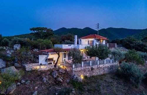 Xanthi Region House | 100 m² House ∙ 2 bedrooms ∙ 9 guests