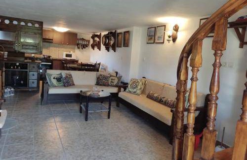 Karavas House | 100 m² House ∙ 2 bedrooms ∙ 5 guests