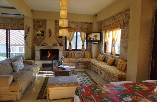 Kalavrita House | 100 m² House ∙ 2 bedrooms ∙ 6 guests