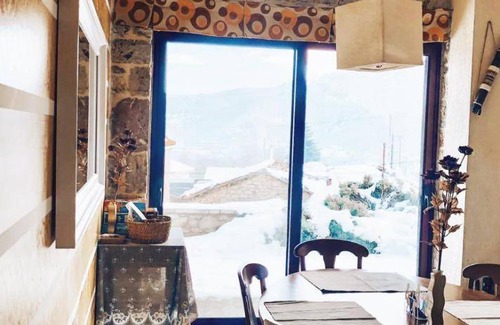Kalavrita House | 100 m² House ∙ 2 bedrooms ∙ 6 guests