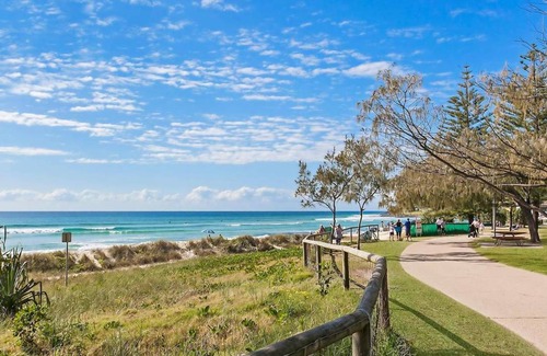 Burleigh Heads Apartment | 100 m² Serviced apartment ∙ 2 bedrooms ∙ 127 guests