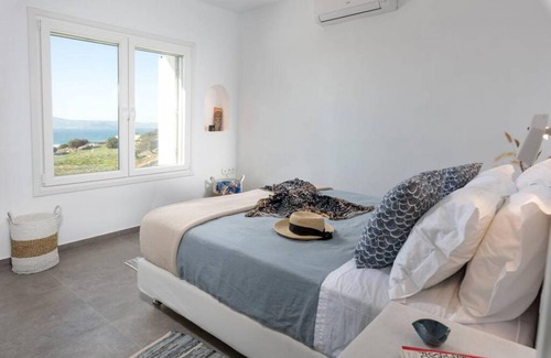Naxos Villa | 103 m² Villa ∙ 3 bedrooms ∙ 6 guests