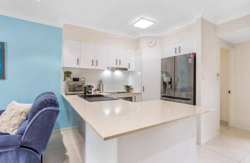 White Rock Apartment | 106 m² Apartment ∙ 2 bedrooms ∙ 4 guests