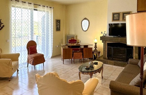 Theologos House | 106 m² House ∙ 3 bedrooms ∙ 6 guests
