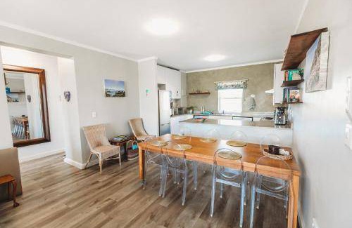 Simon's Town Apartment | 107 m² Apartment ∙ 2 bedrooms ∙ 4 guests