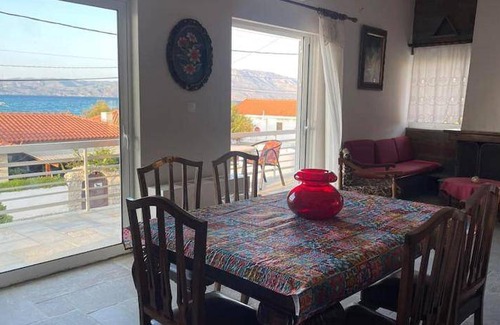 Kato Assos House | 110 m² House ∙ 3 bedrooms ∙ 4 guests
