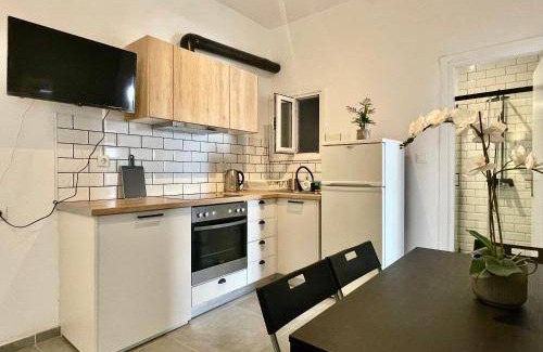 Petralona Apartment | 112 m² Apartment ∙ 2 bedrooms ∙ 8 guests