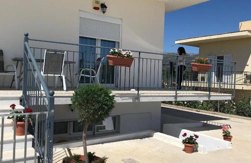 Amarinthos House | 115 m² House ∙ 6 guests
