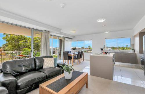 Bongaree Apartment | 117 m² Serviced apartment ∙ 3 bedrooms ∙ 6 guests