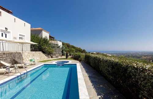 Agia Triada House | 118 m² House ∙ 3 bedrooms ∙ 8 guests