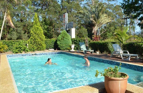 Glass House Mountains Hotel | 12 m² Motel ∙ 2 bedrooms ∙ 5 guests