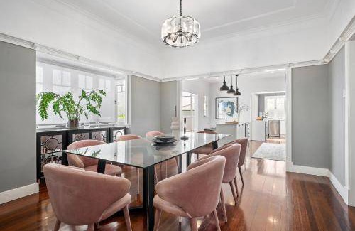 Greenslopes House | 120 m² House ∙ 2 bedrooms ∙ 4 guests