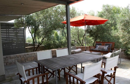 Elia House | 120 m² House ∙ 3 bedrooms ∙ 6 guests