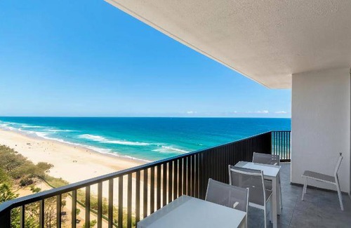 Main Beach Apartment | 120 m² Serviced apartment ∙ 3 bedrooms ∙ 6 guests