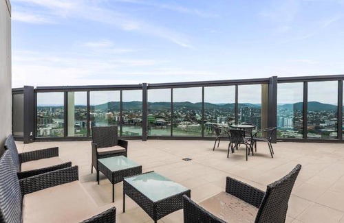 South Brisbane Hotel | 127 m² Hotel ∙ 3 bedrooms ∙ 127 guests