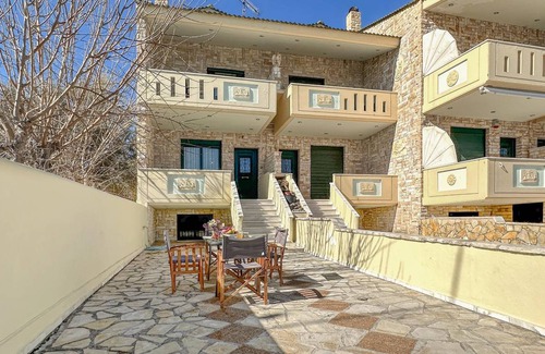 Diakofto House | 130 m² House ∙ 3 bedrooms ∙ 6 guests