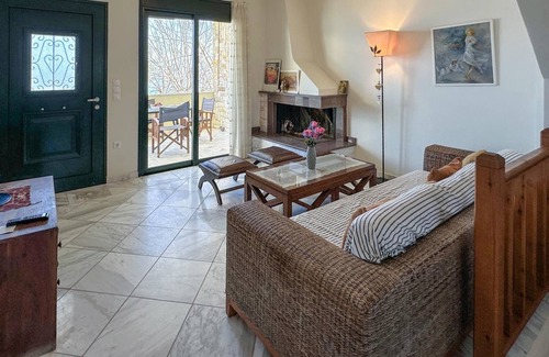 Diakofto House | 130 m² House ∙ 3 bedrooms ∙ 6 guests
