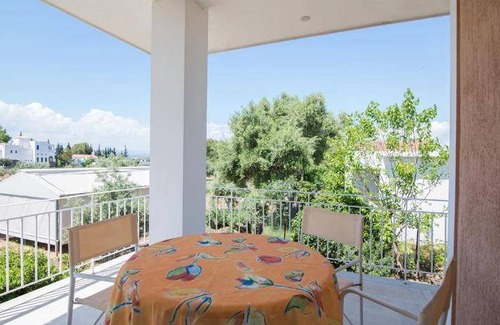 Eretria House | 130 m² House ∙ 5 bedrooms ∙ 6 guests
