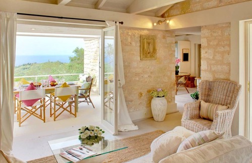 Paxos Villa | 130 m² Villa ∙ 3 bedrooms ∙ 6 guests