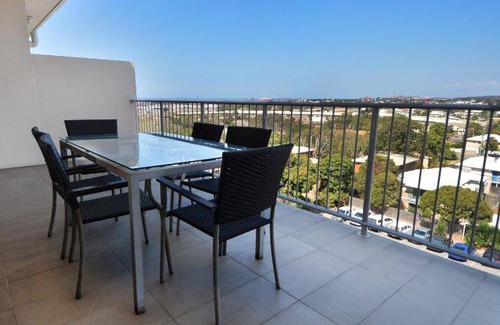 Gladstone Apartment | 135 m² Serviced apartment ∙ 3 bedrooms ∙ 127 guests