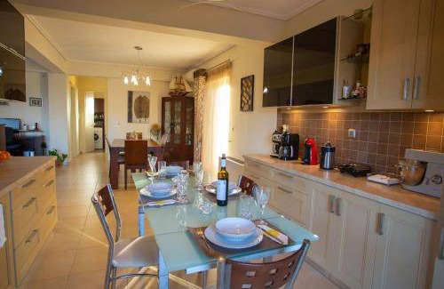 Gefira Mpania Apartment | 140 m² Apartment ∙ 3 bedrooms ∙ 6 guests