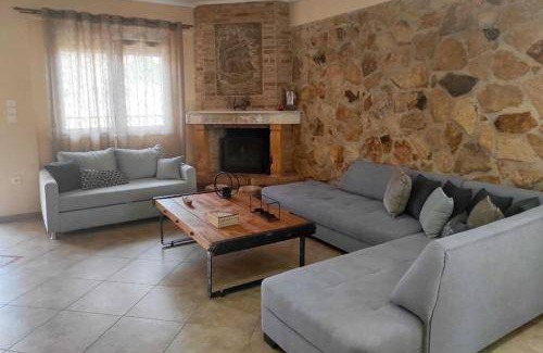 Bralos House | 140 m² House ∙ 2 bedrooms ∙ 6 guests