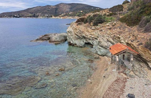 Karystos House | 150 m² House ∙ 3 bedrooms ∙ 7 guests