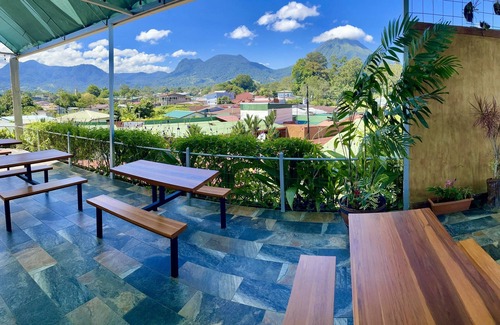 La Fortuna Apartment | #16 Stylish Rustic Studio & Outdoor Jacuzzi
