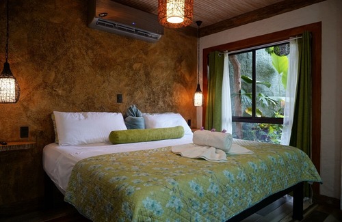 La Fortuna Apartment | #16 Stylish Rustic Studio & Outdoor Jacuzzi