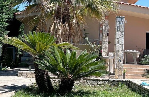 Paiania Resort | 160 m² Resort ∙ 3 bedrooms ∙ 8 guests