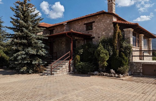 Kato Pedina Villa | 168 m² Villa ∙ 3 bedrooms ∙ 7 guests
