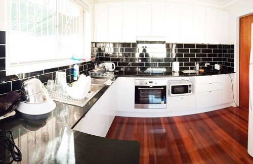 Sunnybank House | 18 m² House ∙ 5 bedrooms ∙ 2 guests