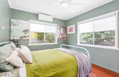 Cooee Bay House | 180 m² House ∙ 5 bedrooms ∙ 10 guests