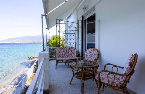 Paralia Vergas House | 180 m² House ∙ 3 bedrooms ∙ 5 guests