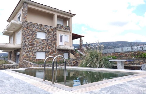 Kymi-Aliveri Villa | 180 m² Villa ∙ 4 bedrooms ∙ 8 guests