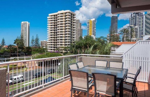 Broadbeach Apartment | 181 m² Serviced apartment ∙ 3 bedrooms ∙ 127 guests