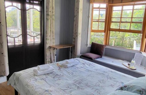 East Brisbane Bed & Breakfast | 20 m² Bed and breakfast ∙ 5 guests