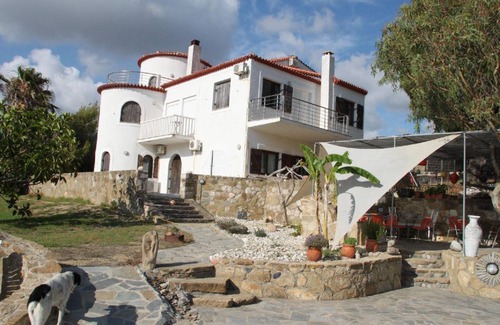 Pylos-Nestoras House | 200 m² House ∙ 4 bedrooms ∙ 9 guests