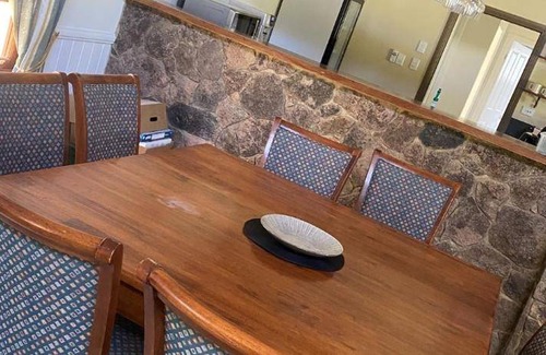 Stanthorpe Cabin | 200 m² Lodge ∙ 3 bedrooms ∙ 10 guests