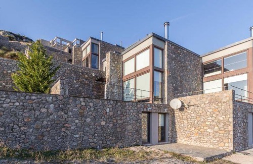 Arachova Villa | 200 m² Villa ∙ 3 bedrooms ∙ 6 guests