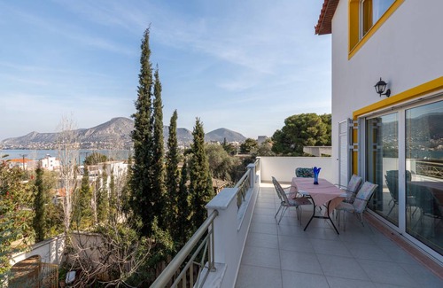 Salamis Villa | 200 m² Villa ∙ 3 bedrooms ∙ 9 guests