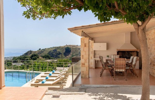 Mathes Villa | 200 m² Villa ∙ 3 bedrooms ∙ 6 guests
