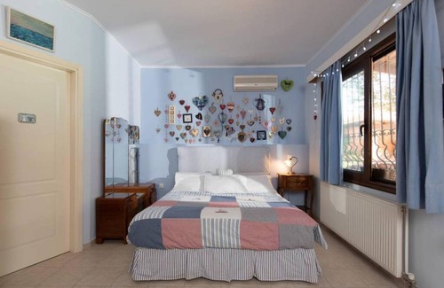 Chalcis Villa | 200 m² Villa ∙ 4 bedrooms ∙ 9 guests