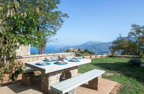 Porovitsa Villa | 230 m² Villa ∙ 4 bedrooms ∙ 10 guests